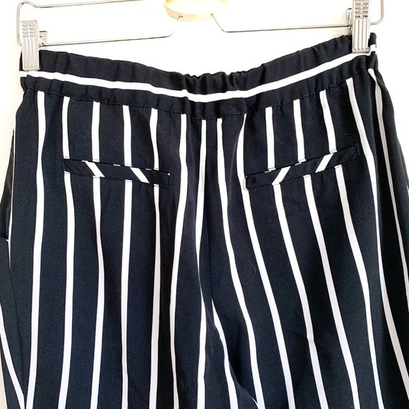 Forever 21 | Black with White Strips Trouser - Picture 3 of 5